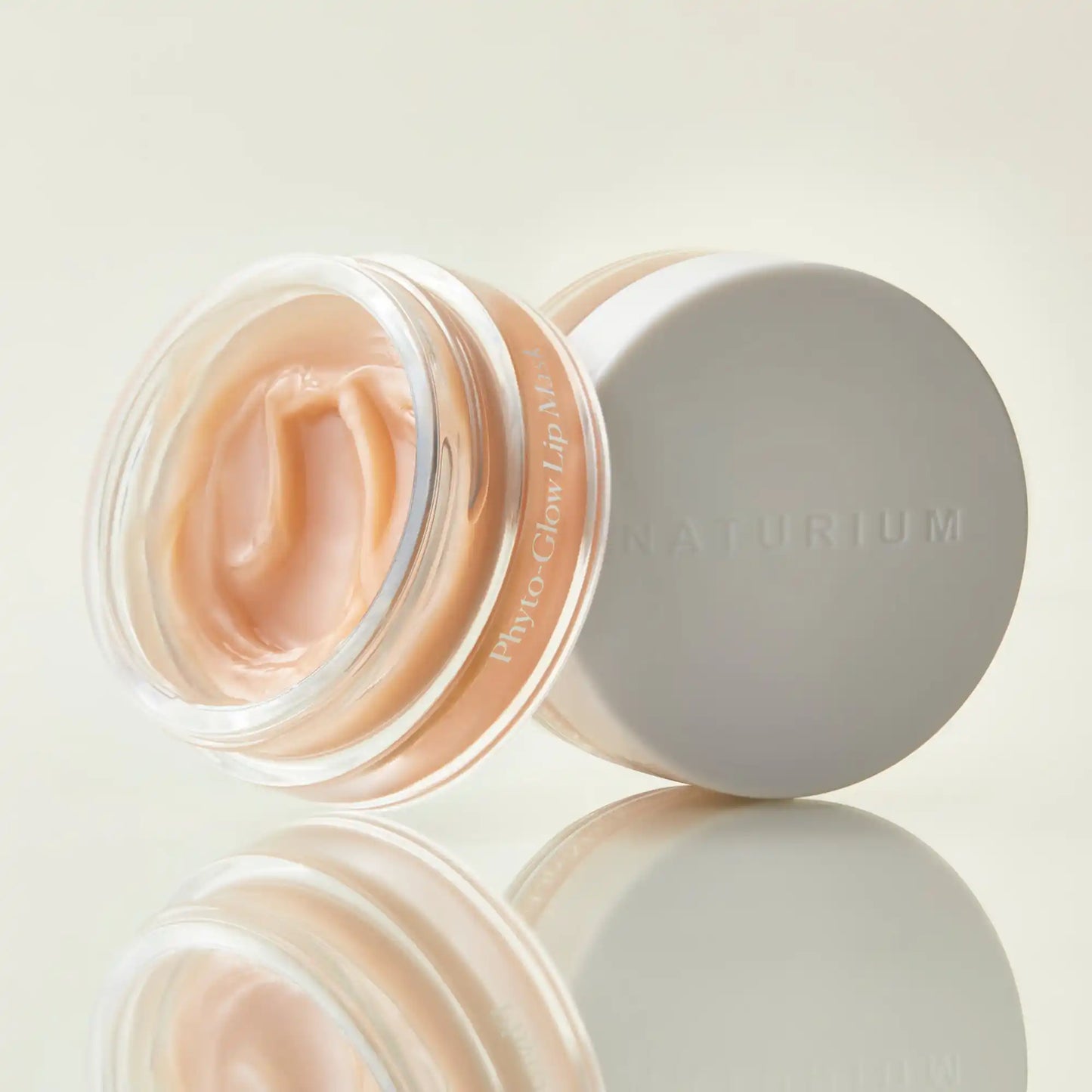 phyto-glow-lip-mask-m2 phyto-lipmask_0607-crop.webp